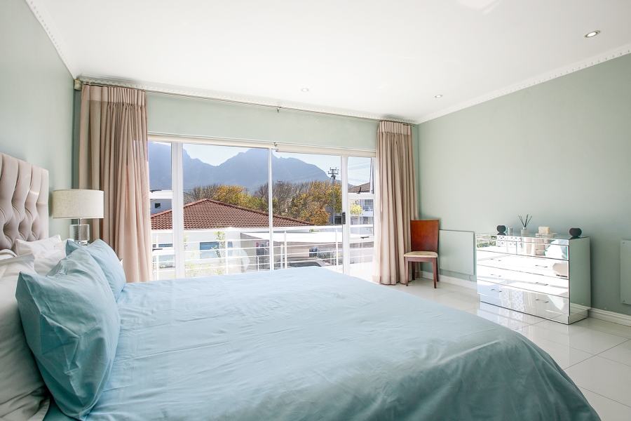 5 Bedroom Property for Sale in Claremont Western Cape